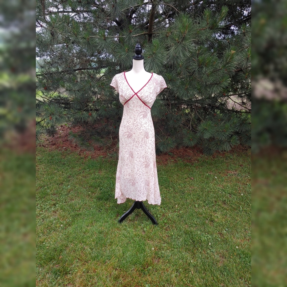 Jonathan Martin Studio semi-formal red and off whi